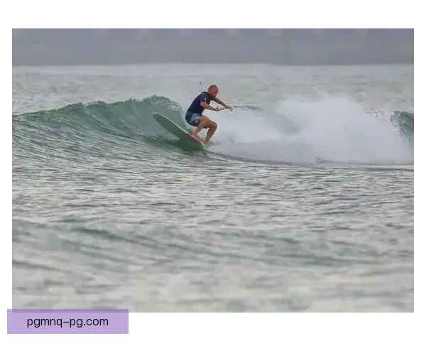 全球冲浪联赛：风浪激荡，热血竞技