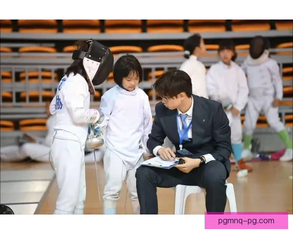 击剑冠军：辉煌背后的努力与坚持